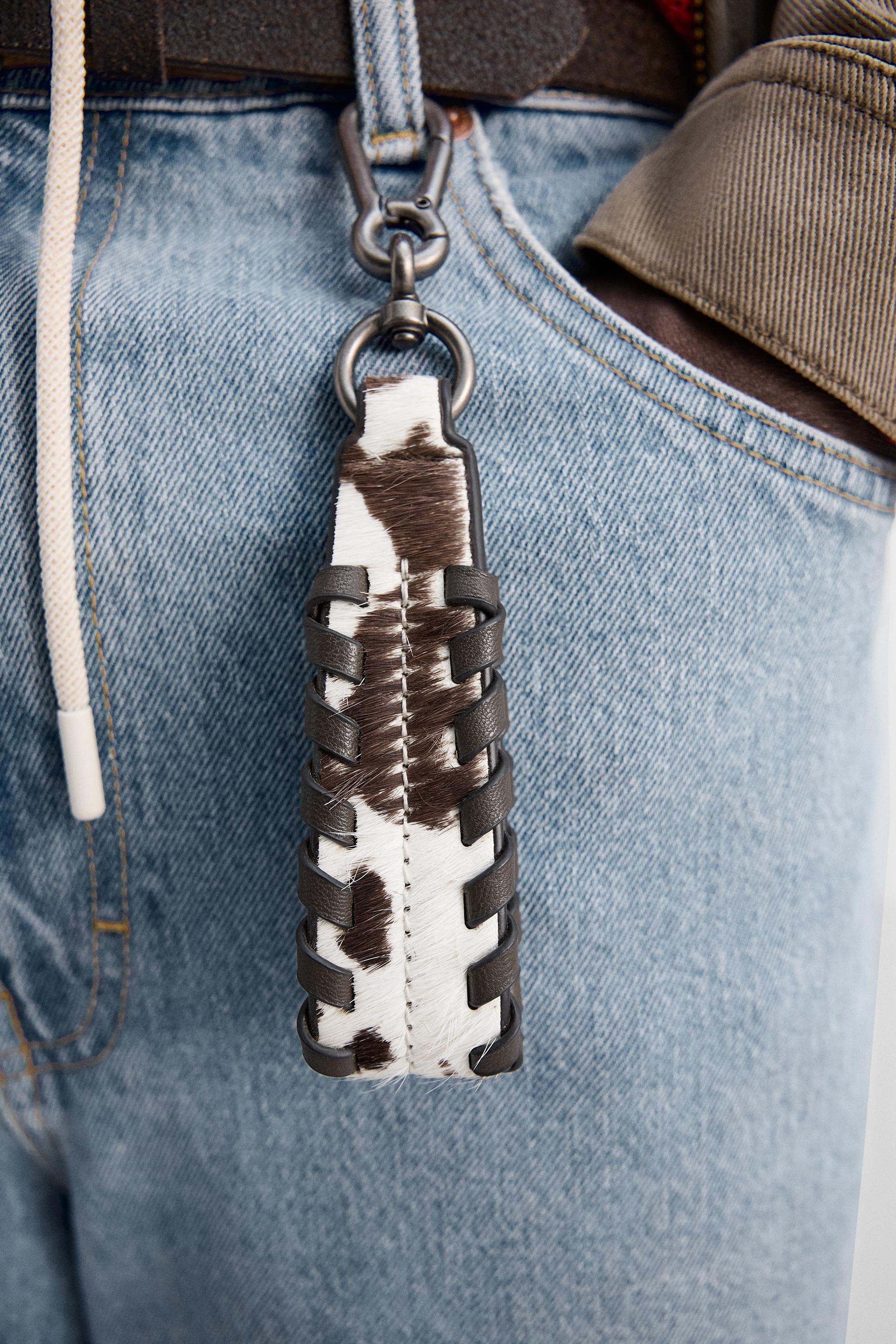 ANIMAL PRINT LEATHER KEYCHAIN